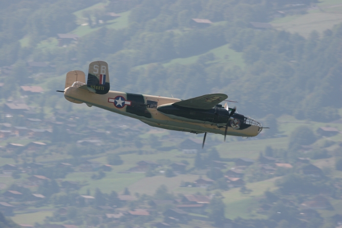 B-25 JAF - 001